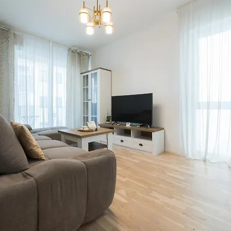 Daire Eric - Spacious With Balcony *