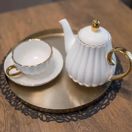 Eric - Spacious With Balcony Апартаменты *