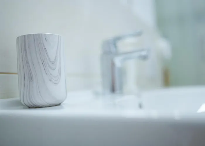 Eric - Spacious With Balcony