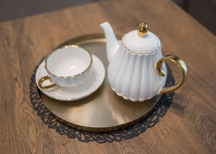 Eric - Spacious With Balcony Apartman *