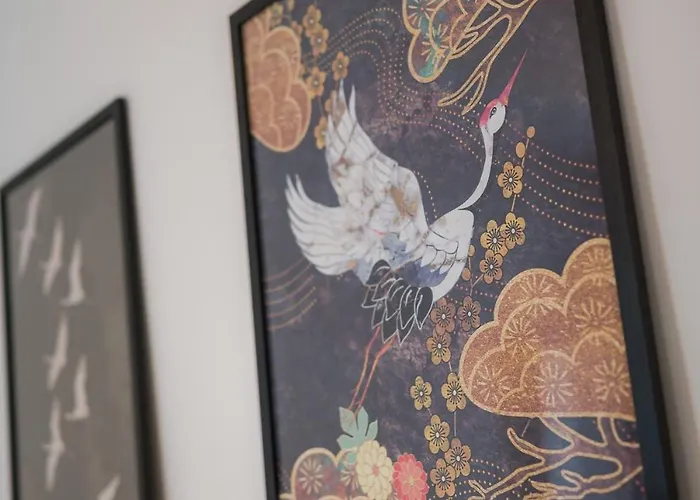 Eric - Spacious With Balcony Апартаменти