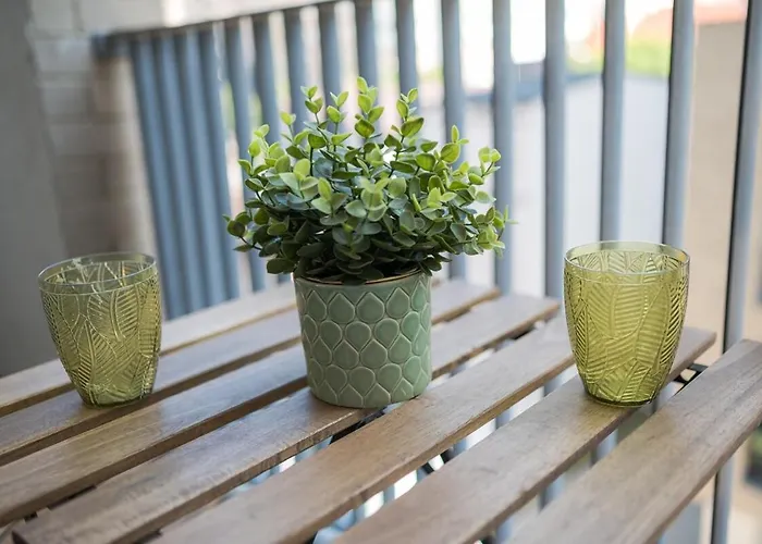 Apartman Eric - Spacious With Balcony *