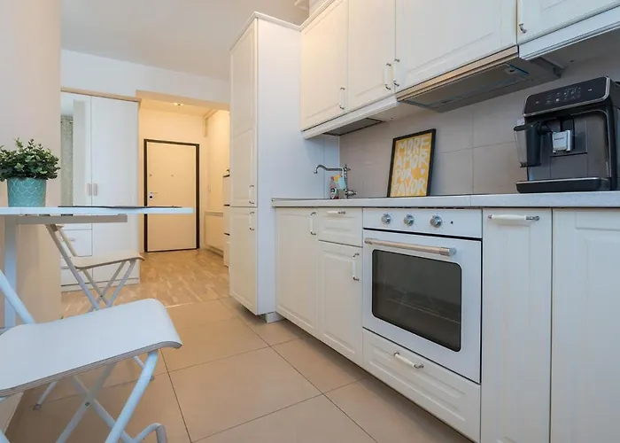 Eric - Spacious With Balcony Apartman