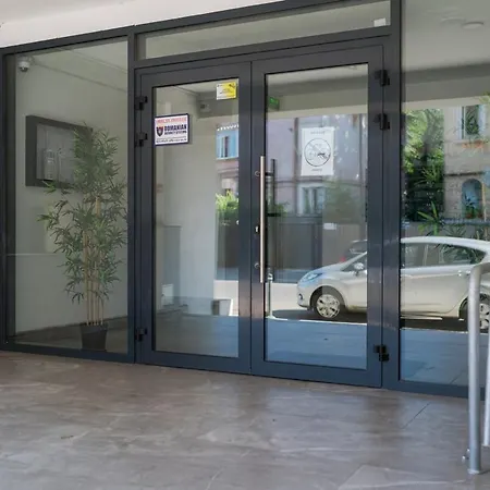 Eric - Spacious With Balcony شقة *