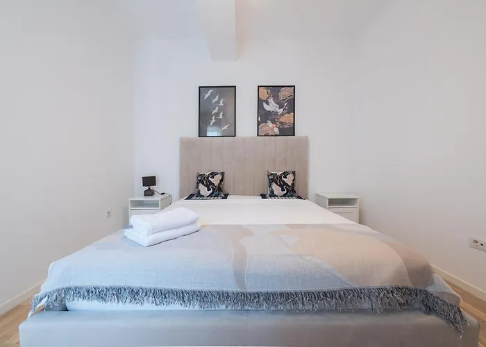 Eric - Spacious With Balcony شقة